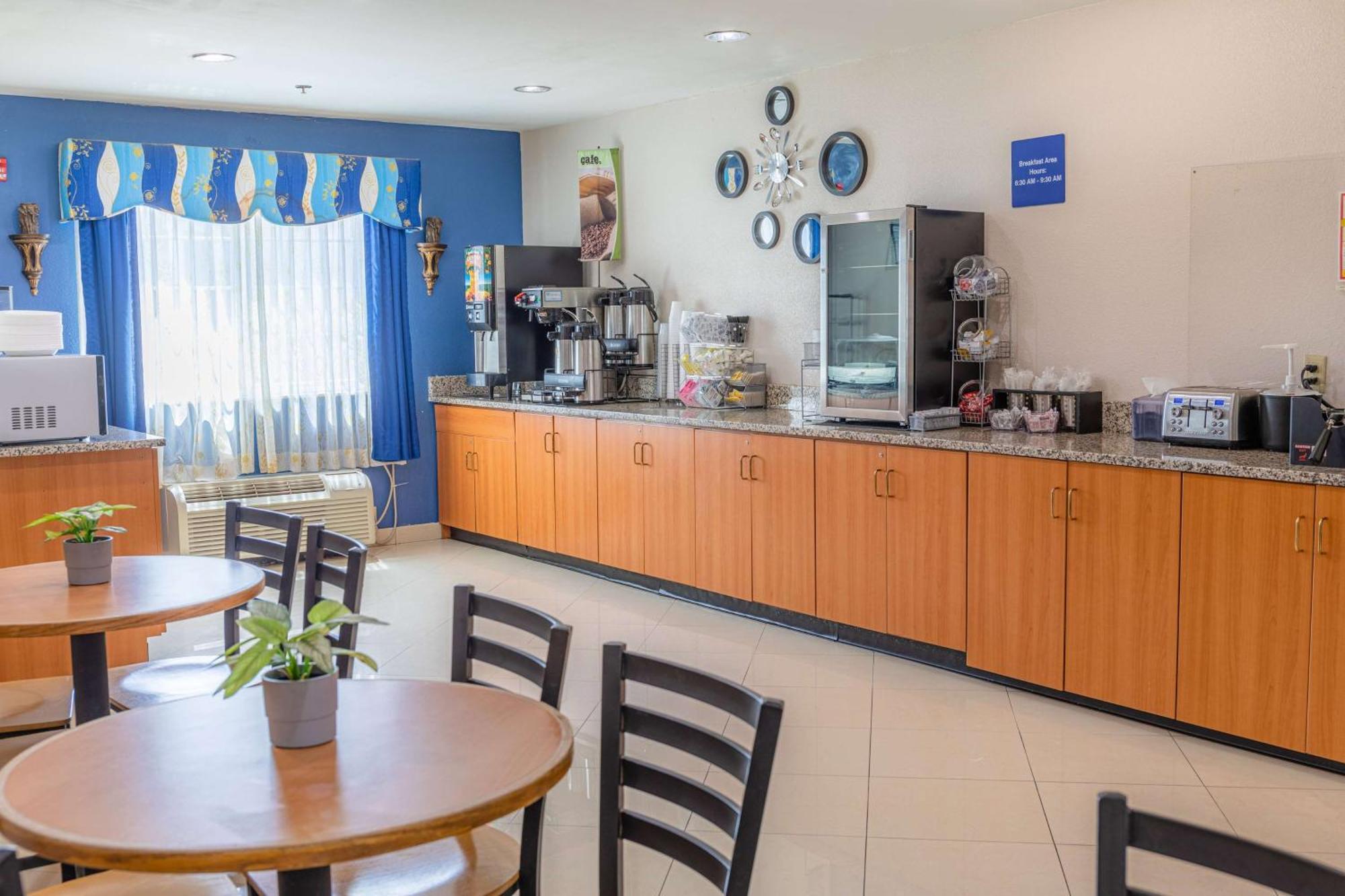 Microtel Inn & Suites By Wyndham Kingsland Naval Base I-95 Extérieur photo