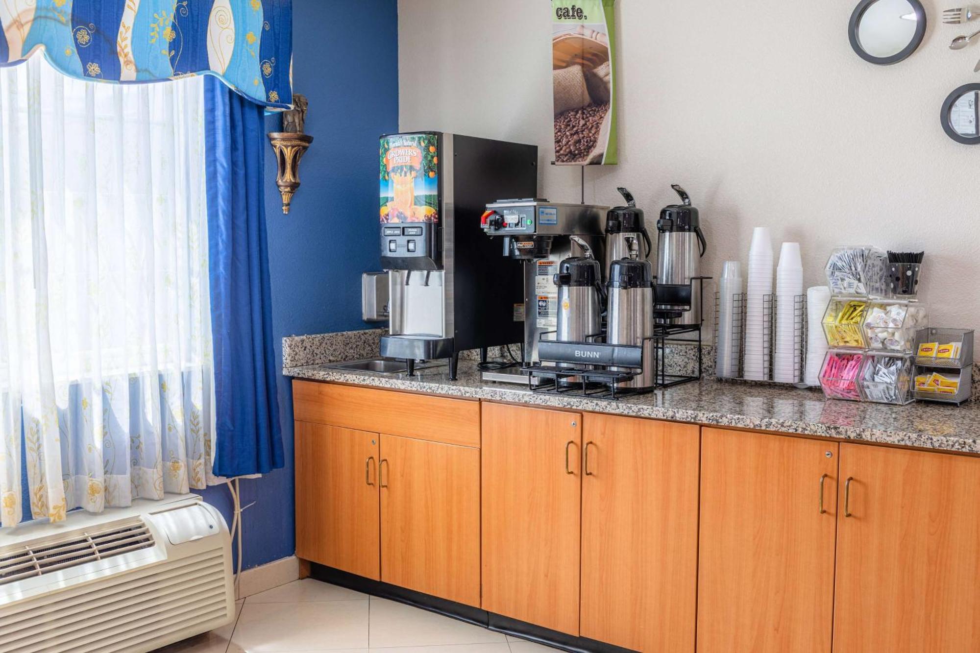 Microtel Inn & Suites By Wyndham Kingsland Naval Base I-95 Extérieur photo